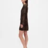Vestido mini recto con cuello barco