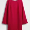 Vestido mini recto con cuello barco