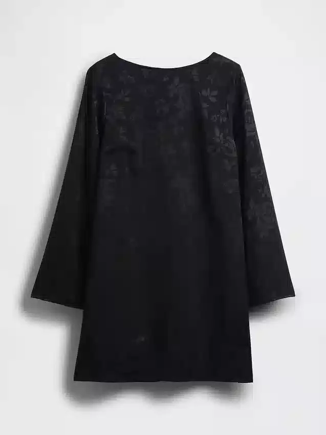 Vestido mini recto con cuello barco