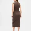 Vestido premamá moderno de cuello alto