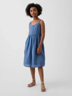 Vestido sin mangas de largo medio para niña