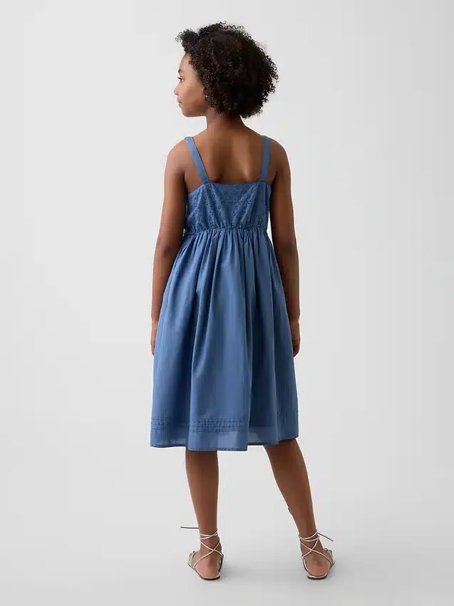 Vestido sin mangas de largo medio para niña