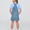 Vestido tipo pichi vaquero para niña