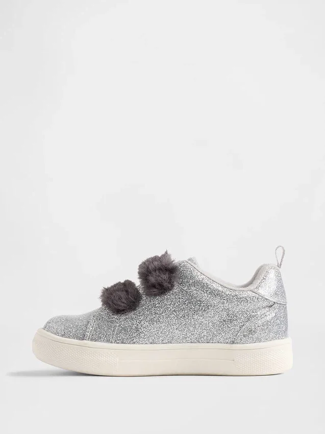 Zapatillas con purpurina y pelo vegano para niños pequeños