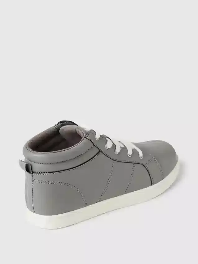 Zapatillas de caña alta para niños
