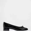 Zapatos de tacón de charol vegano
